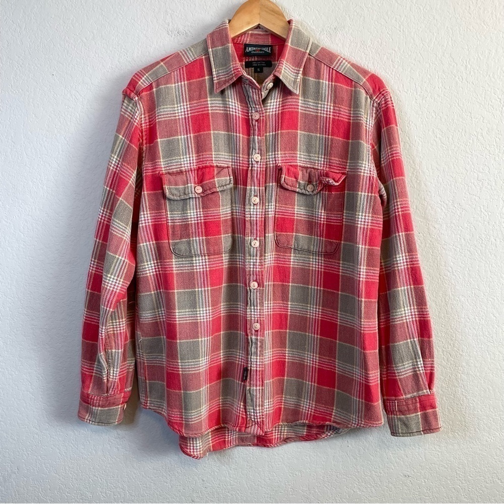 American Eagle Red Pink Plaid Flannel Long Sleeve Button Front Shirt Size Small